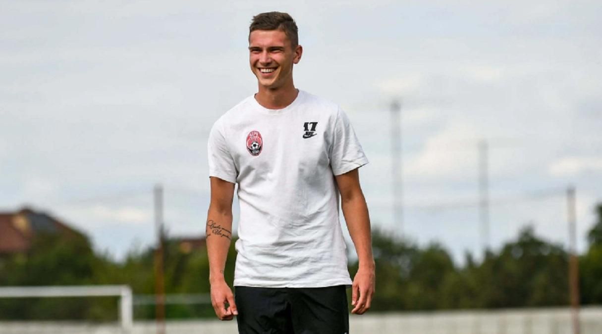 Кадровая чистка Луческу: "Динамо" отпустило еще одного футболиста в "Зарю" Кадровая чистка Луческу: "Динамо" отпустило еще одного футболиста в "Зарю"