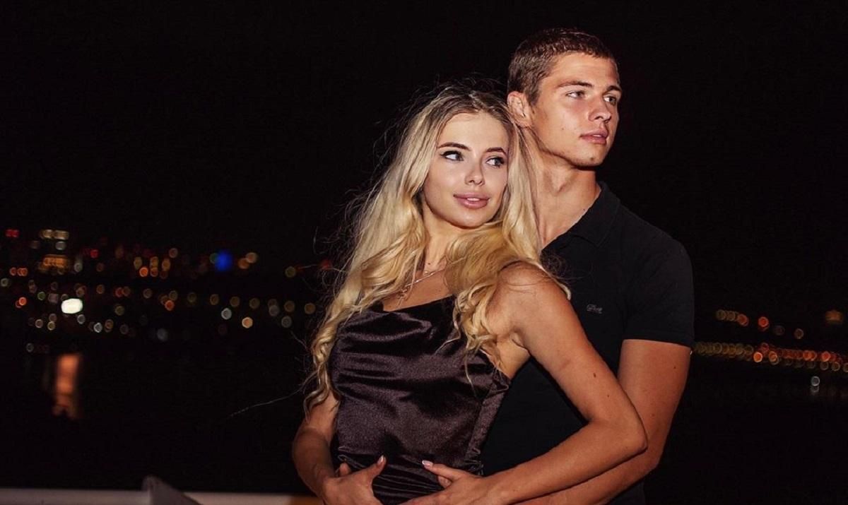 "Щур та клоун": футболіст "Шахтаря" почав зустрічатися з колишньою дівчиною гравця "Динамо" "Щур та клоун": футболіст "Шахтаря" почав зустрічатися з колишньою дівчиною гравця "Динамо"