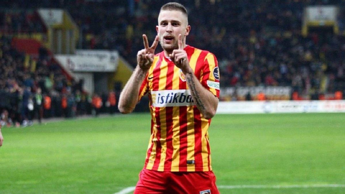 Шлях у "Динамо": українець Артем Кравець офіційно покинув "Кайсеріспор" Шлях у "Динамо": українець Артем Кравець офіційно покинув "Кайсеріспор"