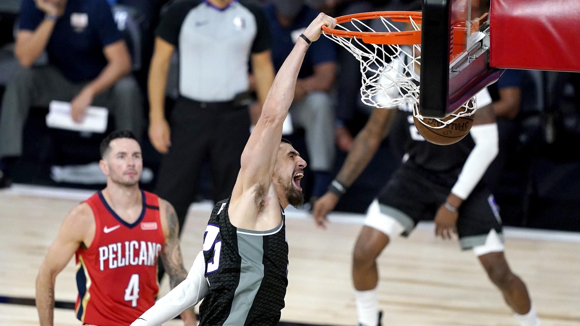 Український баскетболіст Лень зробив ефектний данк у матчі НБА: відео Український баскетболіст Лень зробив ефектний данк у матчі НБА: відео