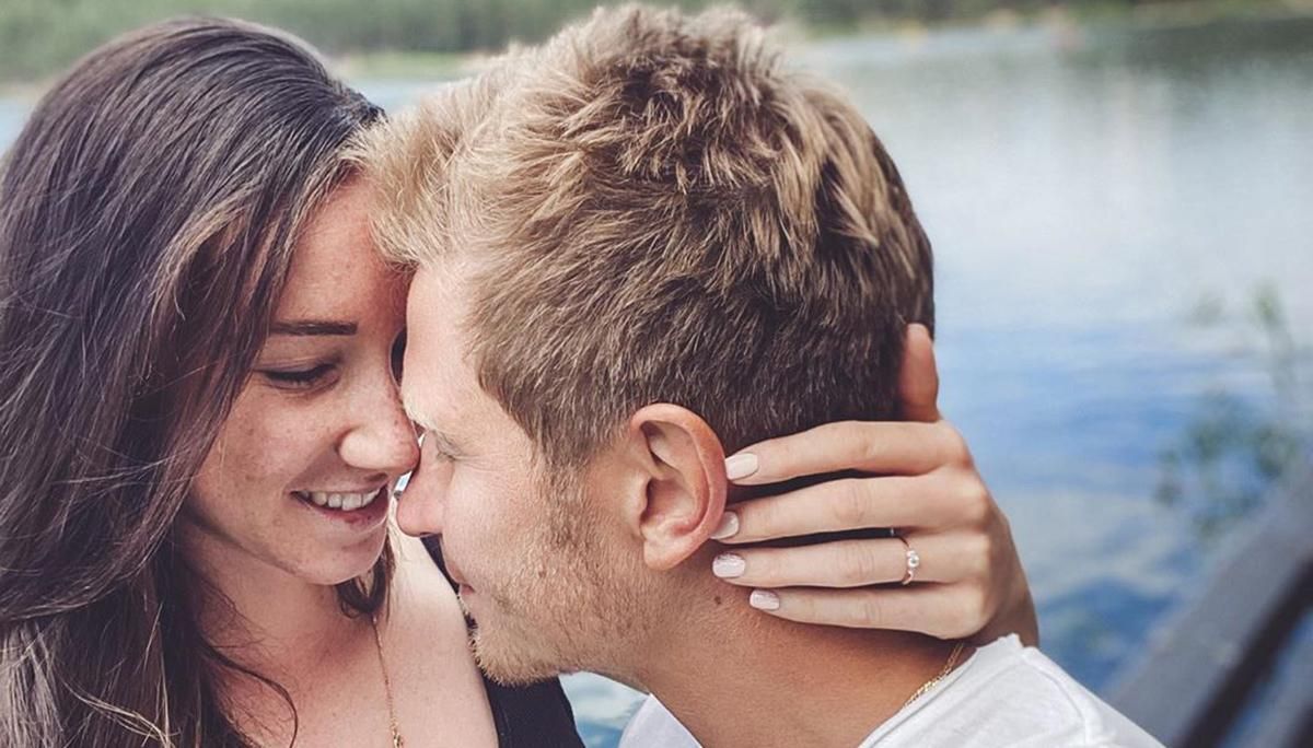 Біатлоністи Семенов та Гаспарін одружаться: українець освідчився Біатлоністи Семенов та Гаспарін одружаться: українець освідчився