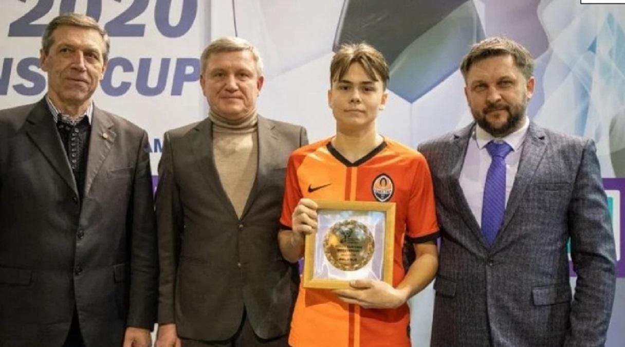 "Новый Шевченко": "Динамо" подписало 14-летнего таланта "Шахтера" "Новый Шевченко": "Динамо" подписало 14-летнего таланта "Шахтера"