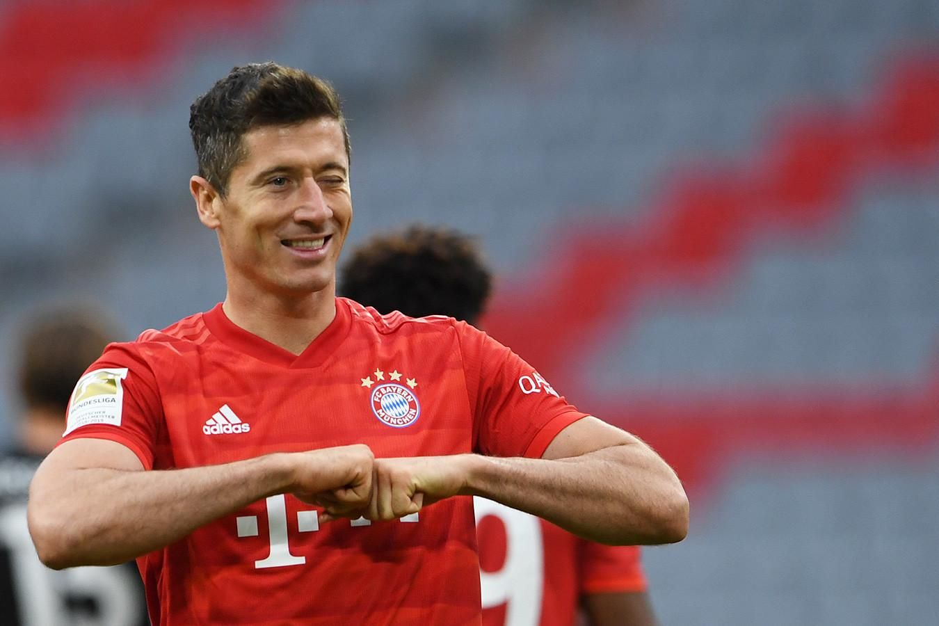 Левандовскі перебуває в кроці від рекорду Мессі та Роналду в Лізі чемпіонів Левандовскі перебуває в кроці від рекорду Мессі та Роналду в Лізі чемпіонів