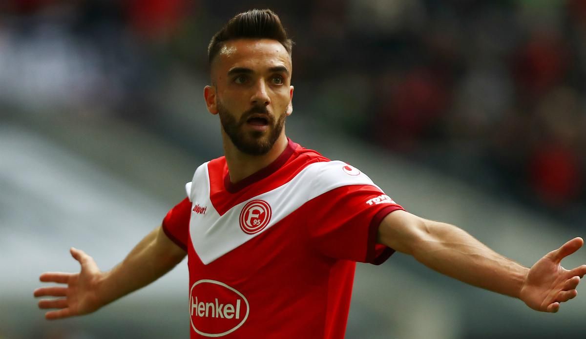 Луческу вимагає підписати в "Динамо" нападника збірної Туреччини Карамана: відео Луческу вимагає підписати в "Динамо" нападника збірної Туреччини Карамана: відео