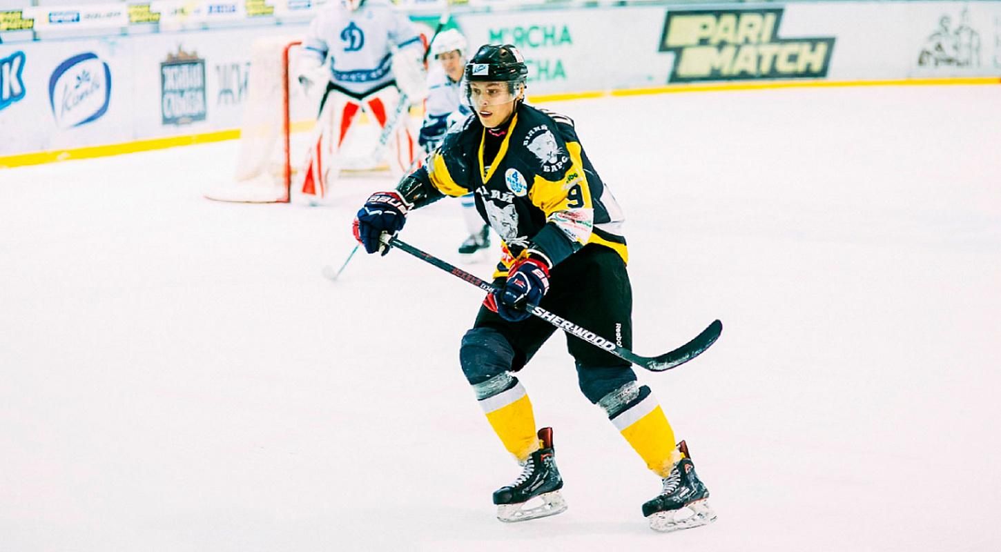 Украинский хоккеист поборолся в скорости с Porsche: кто победил Украинский хоккеист поборолся в скорости с Porsche: кто победил