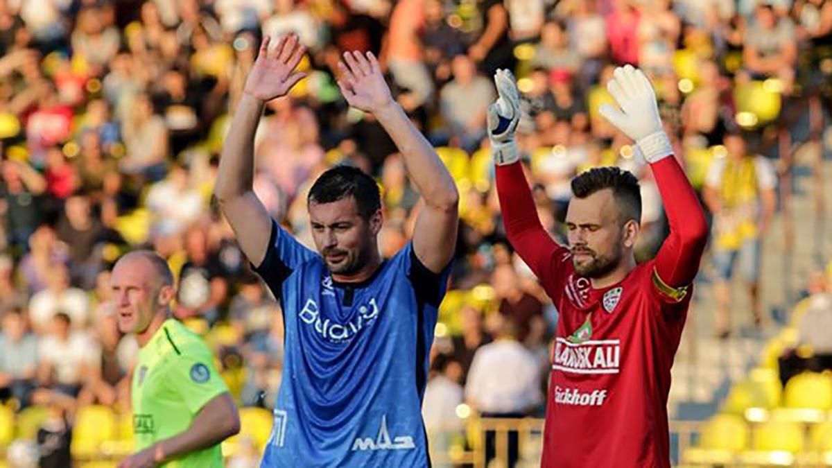 У Білорусі перенесли всі футбольні матчі, під загрозою поєдинок українців у Лізі чемпіонів У Білорусі перенесли всі футбольні матчі, під загрозою поєдинок українців у Лізі чемпіонів