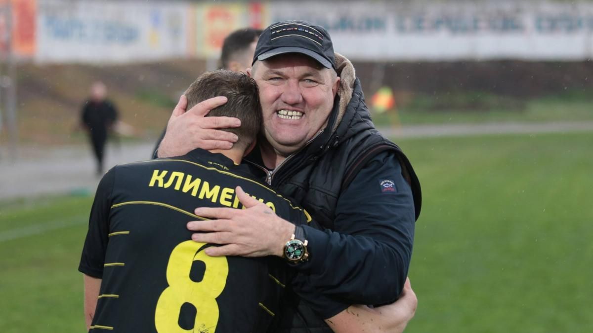 "Інгулець" буде пити горілку з бідонів, – власник клубу Поворознюк "Інгулець" буде пити горілку з бідонів, – власник клубу Поворознюк