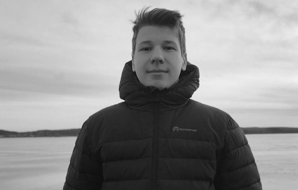 Врятувати не вдалося: у Росії під час матчу помер 17-річний футболіст Михайло Колосов