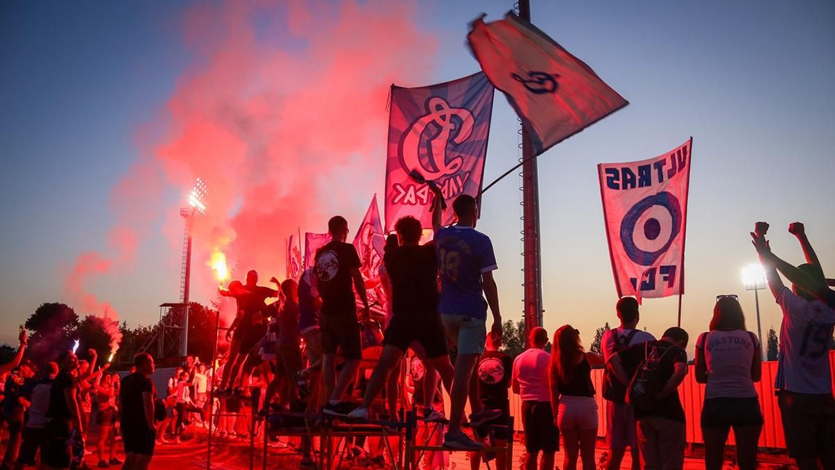 Жесткая позиция: ультрас "Динамо" рассказали, будут ли поддерживать команду с Луческу Жесткая позиция: ультрас "Динамо" рассказали, будут ли поддерживать команду с Луческу