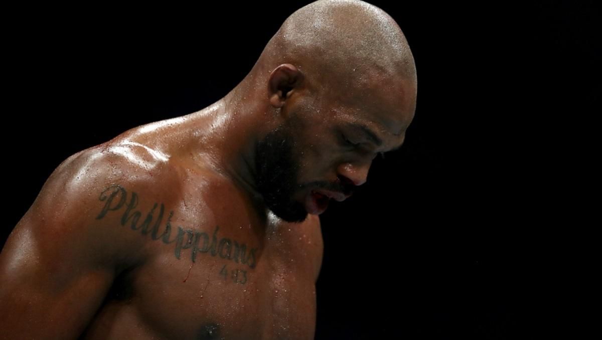 Уникальный чемпион Джонс сенсационно отказался от титула UFC