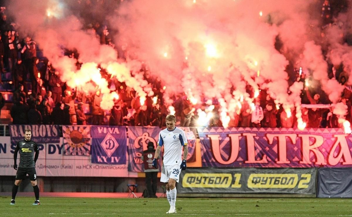 Ультрас "Динамо" обещают горячо поздравить Луческу с первым официальным матчем Ультрас "Динамо" обещают горячо поздравить Луческу с первым официальным матчем