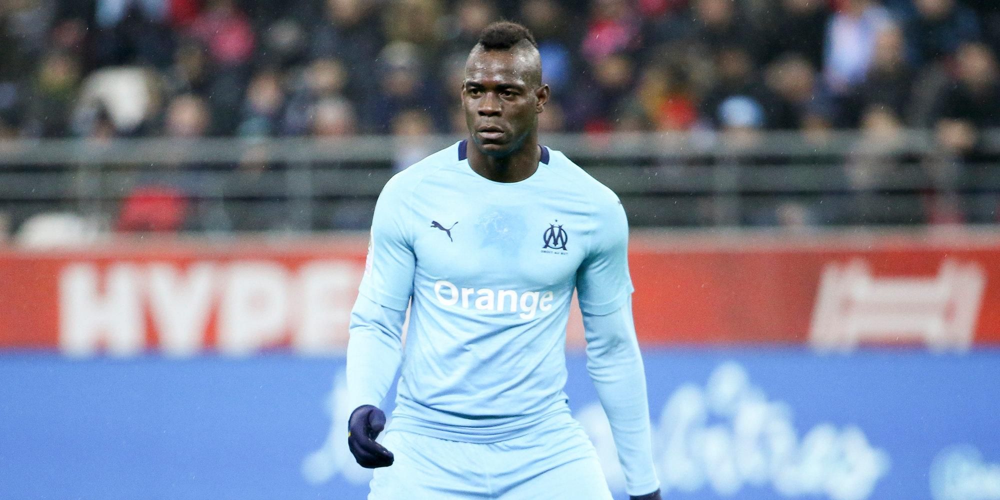 Балотелли набил на лице татуировку со словами "Власть чернокожим": фото Балотелли набил на лице татуировку со словами "Власть чернокожим": фото