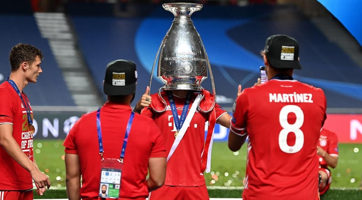 Ночь вдвоем и кубок на голове: как футболисты "Баварии" праздновали победу в Лиге чемпионов Ночь вдвоем и кубок на голове: как футболисты "Баварии" праздновали победу в Лиге чемпионов