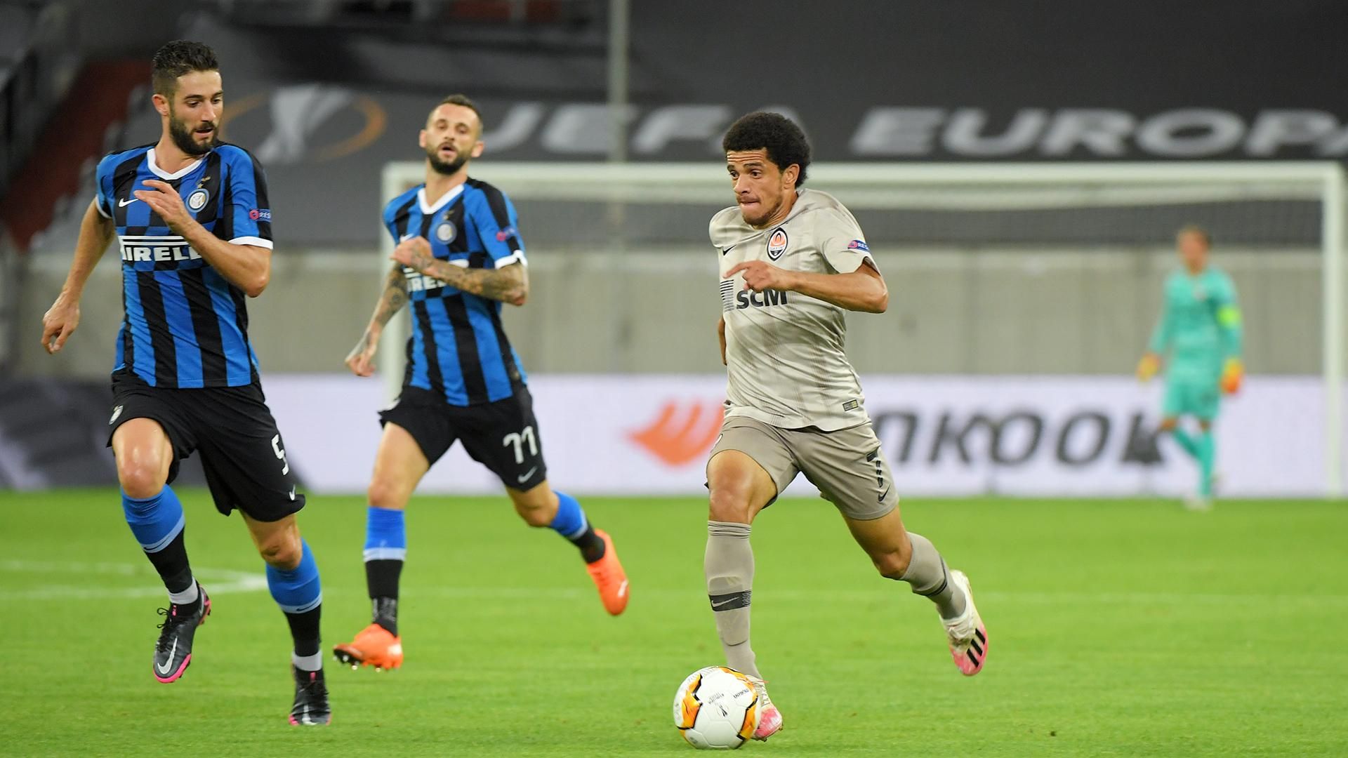 Гравець "Шахтаря" Тайсон потрапив у символічну збірну Ліги Європи Гравець "Шахтаря" Тайсон потрапив у символічну збірну Ліги Європи