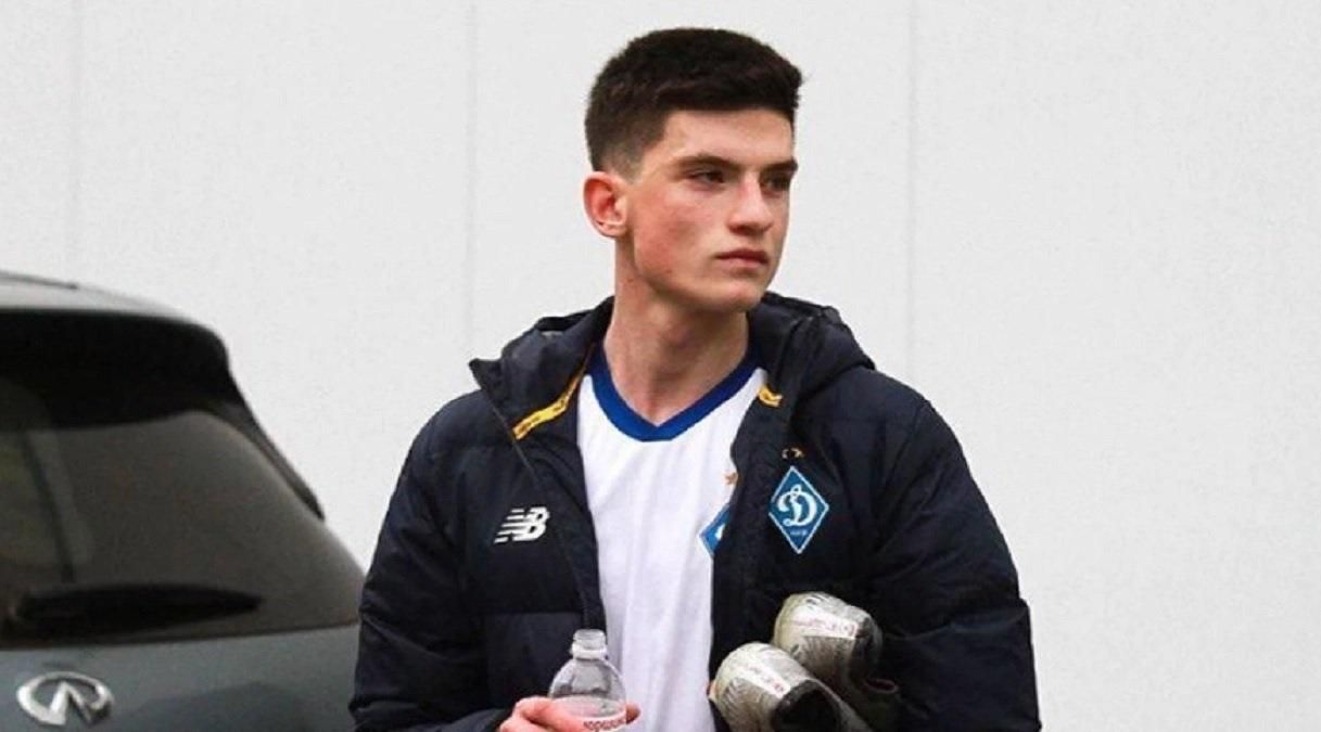 Пробіг все поле: ексгравець "Динамо" забив супергол після сольного проходу – відео Пробіг все поле: ексгравець "Динамо" забив супергол після сольного проходу – відео