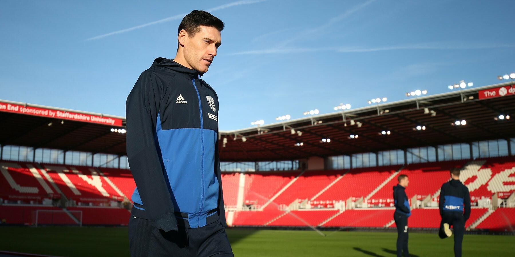 Уходит легенда: рекордсмен АПЛ Гарет Барри завершил профессиональную карьеру Уходит легенда: рекордсмен АПЛ Гарет Барри завершил профессиональную карьеру