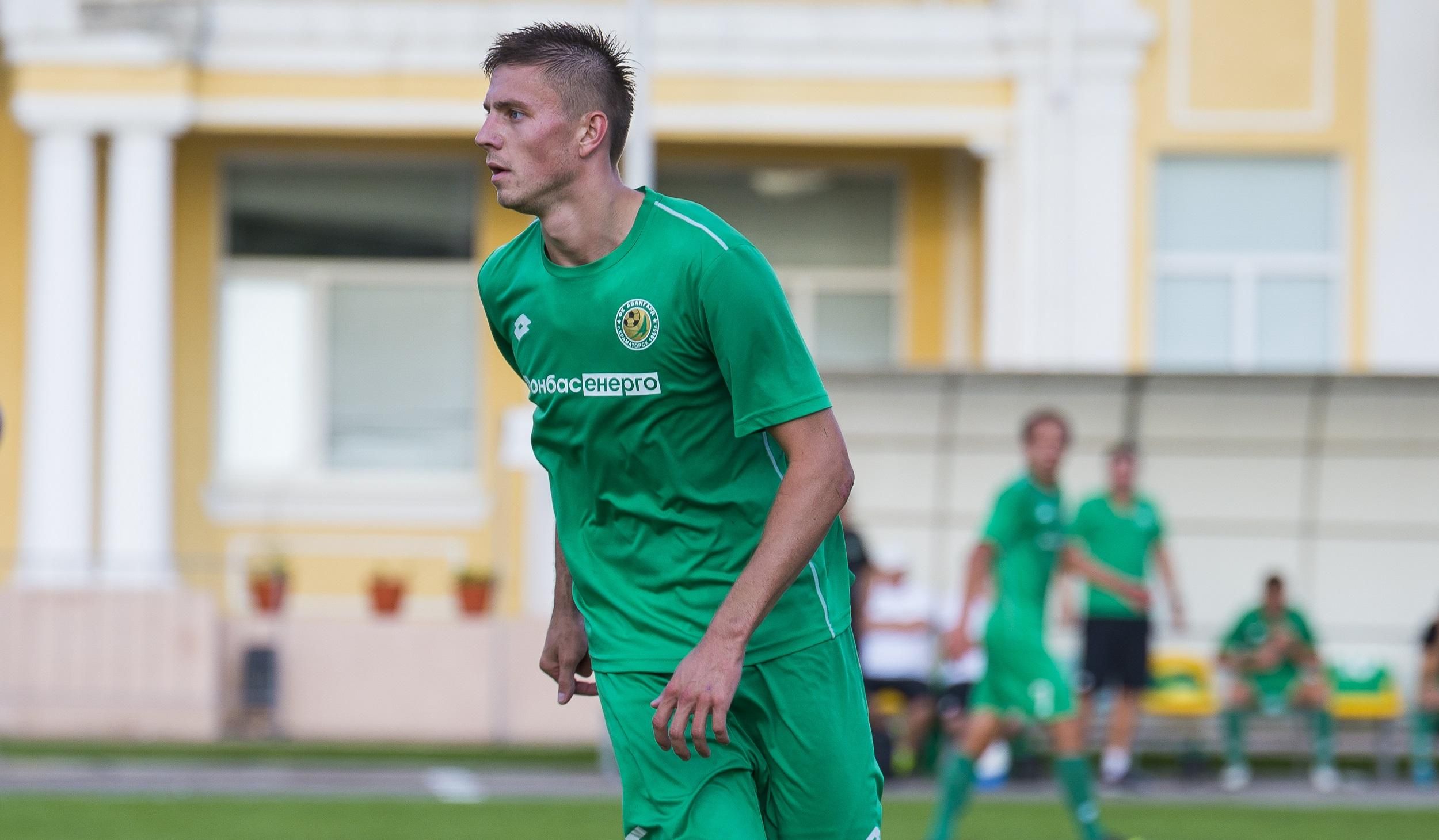 Клуб Первой лиги подписал игрока, выступавшего в "чемпионате ЛНР": реакция ультрас Клуб Первой лиги подписал игрока, выступавшего в "чемпионате ЛНР": реакция ультрас