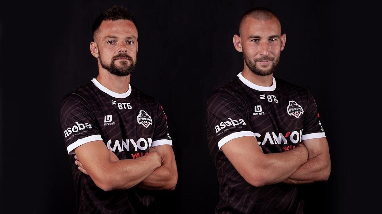 У Білорусі жорстко затримали футболістів під час мітингу, в одного з них важкі переломи – відео У Білорусі жорстко затримали футболістів під час мітингу, в одного з них важкі переломи – відео