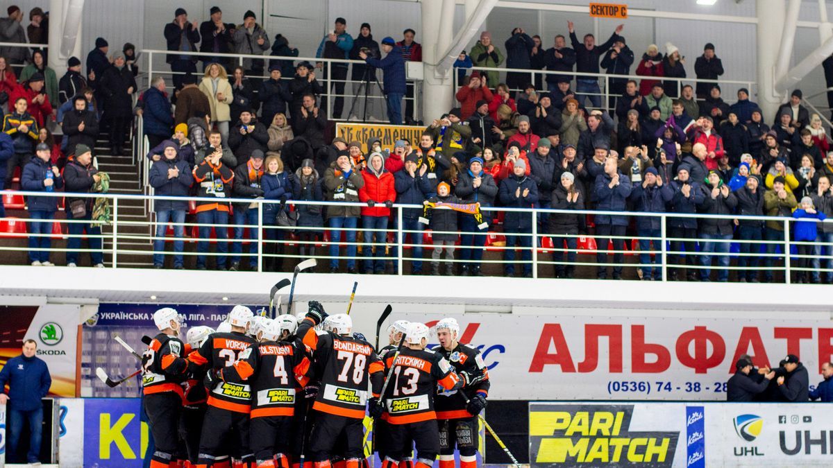 В Україні дозволили провести матчі з глядачами: де і коли В Україні дозволили провести матчі з глядачами: де і коли