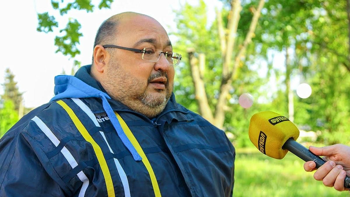 Шевченко посетил могилу врача сборной Украины, который умер от коронавируса: видео Шевченко посетил могилу врача сборной Украины, который умер от коронавируса: видео