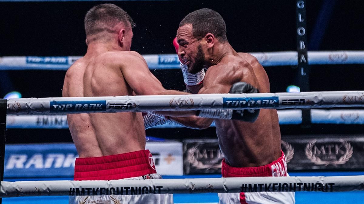 Уклав спати: британський боксер Юбенк жорстко нокаутував суперника – відео Уклав спати: британський боксер Юбенк жорстко нокаутував суперника – відео