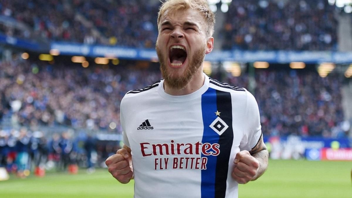 АЗ усилил защитное звено перед матчем с "Динамо" в Лиге чемпионов АЗ усилил защитное звено перед матчем с "Динамо" в Лиге чемпионов