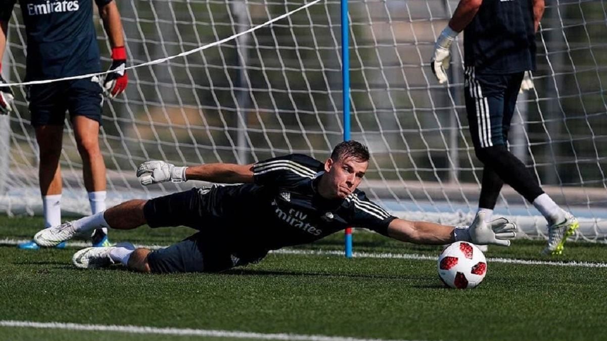 Лунін повернувся до тренувань з "Реалом": фото та відео Лунін повернувся до тренувань з "Реалом": фото та відео