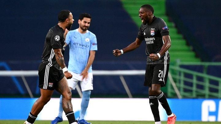 Европейский футбол потеряет 4 миллиарда евро из-за пандемии Европейский футбол потеряет 4 миллиарда евро из-за пандемии