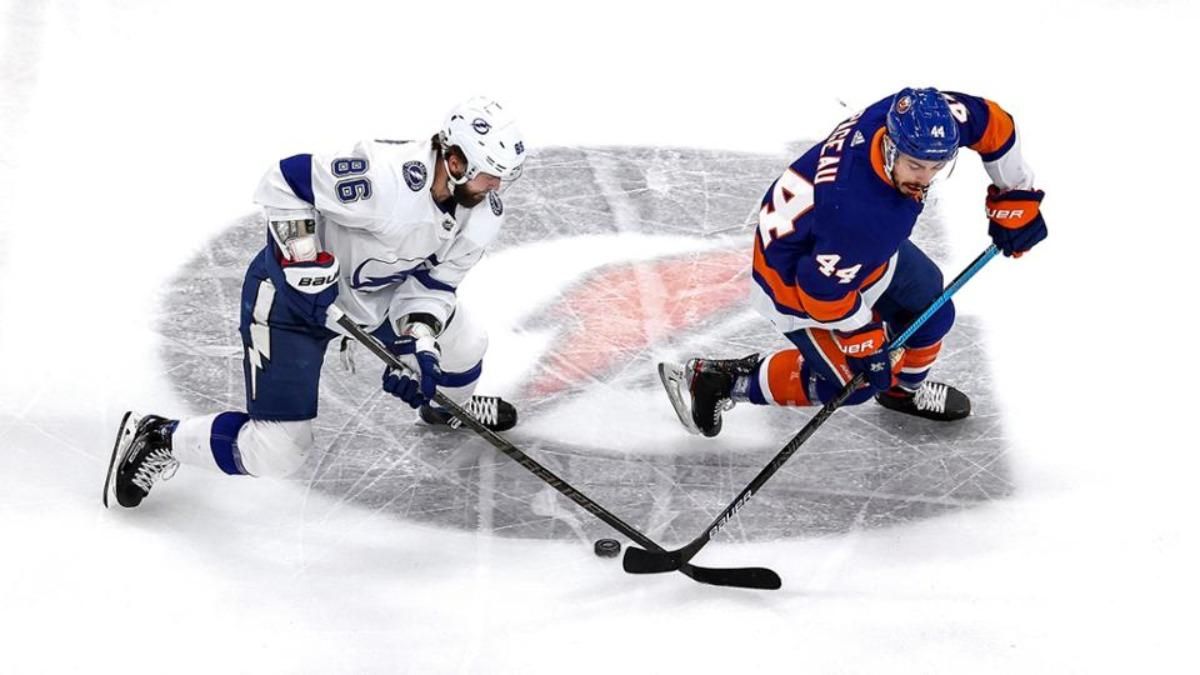 Російський хокеїст спровокував масову бійку в матчі НХЛ, коли суперник забивав у порожні ворота