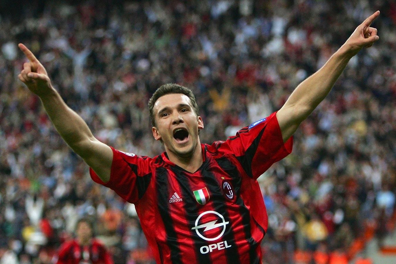 Фото дня: Шевченко снова надел футболку "Милана" с легендами клуба Фото дня: Шевченко снова надел футболку "Милана" с легендами клуба