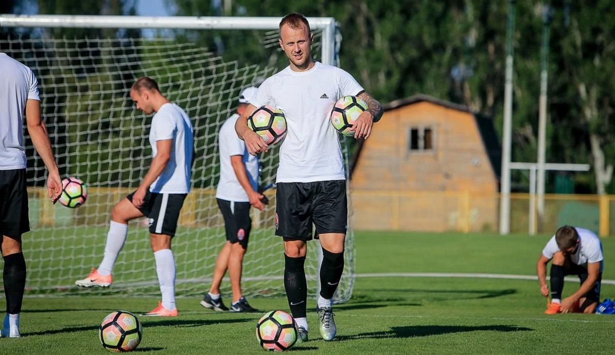 "Зоря" зіткнулась із проблемами перед матчем з "Шахтарем": у лідера команди виявили коронавірус "Зоря" зіткнулась із проблемами перед матчем з "Шахтарем": у лідера команди виявили коронавірус