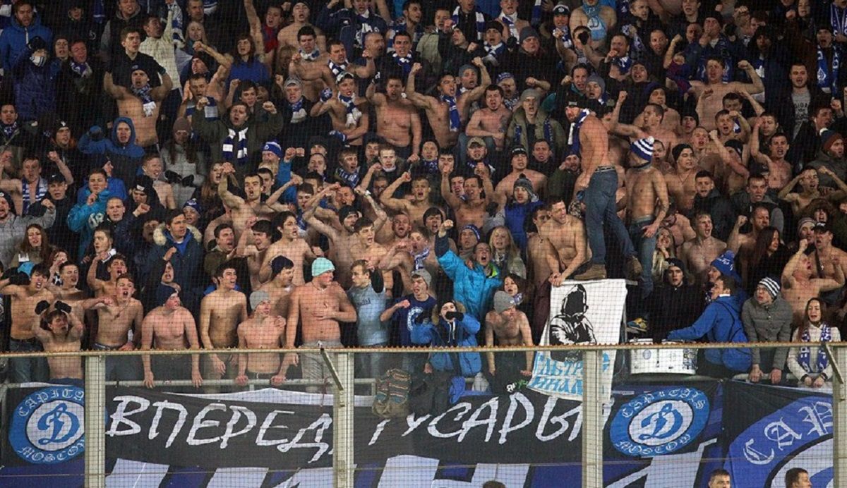 Фанатів "Динамо" абсурдно покарали за вигуки "Живе Білорусь": одного з них навіть не було на грі Фанатів "Динамо" абсурдно покарали за вигуки "Живе Білорусь": одного з них навіть не було на грі