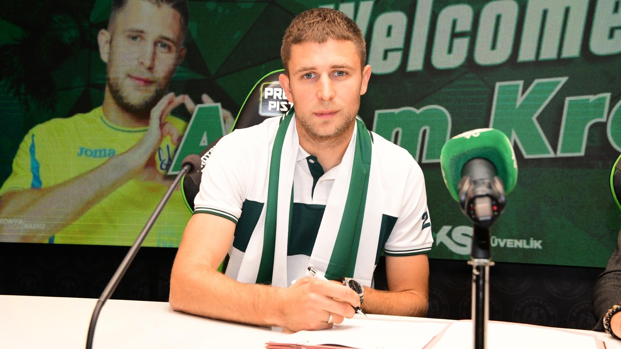 Артем Кравець перейшов у турецький "Коньяспор" Артем Кравець перейшов у турецький "Коньяспор"