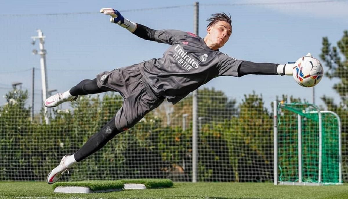 "Реал" несподівано перевів Луніна у головну команду "Реал" несподівано перевів Луніна у головну команду