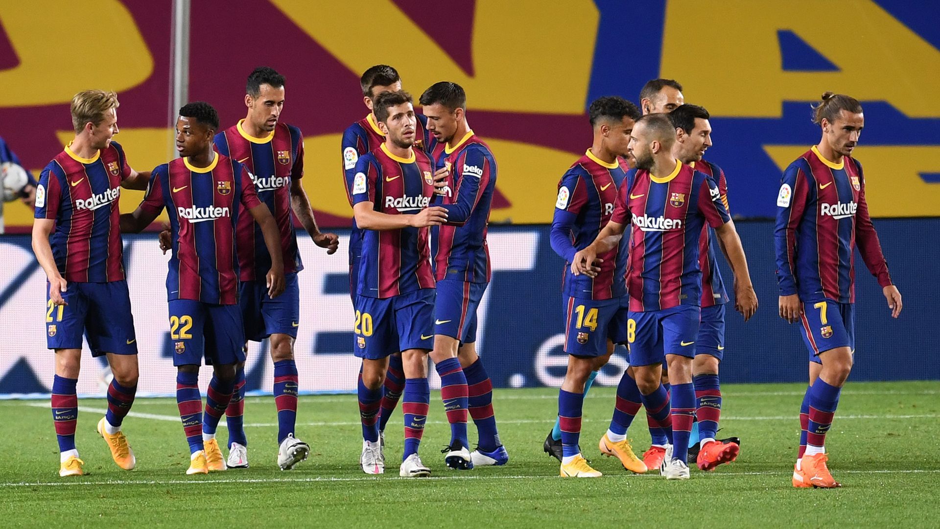 "Барселона" розгромила "Вільярреал" з дублем Ансу Фаті та голом Мессі: відео