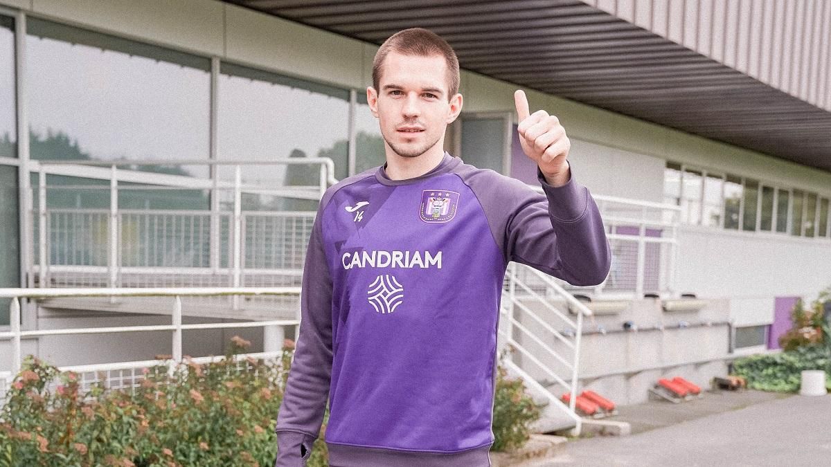 Міг повернутись у "Динамо": Михайліченко розповів, чому обрав чемпіонат Бельгії Міг повернутись у "Динамо": Михайліченко розповів, чому обрав чемпіонат Бельгії