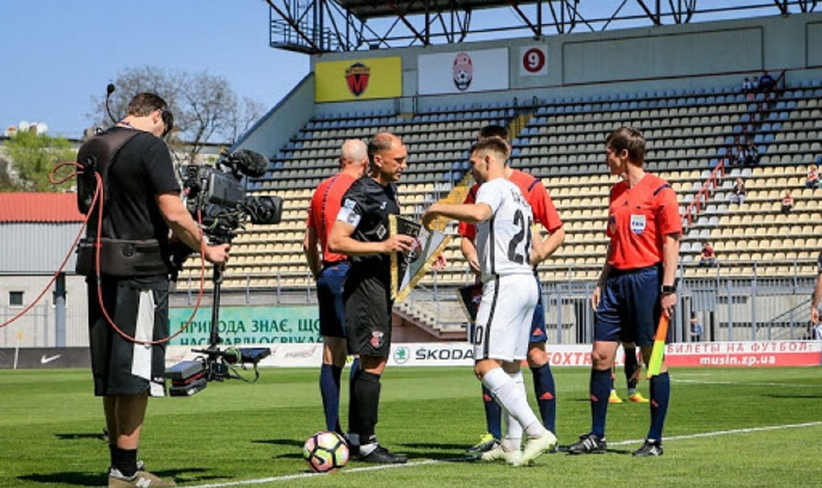 Арбітрам Першої та Другої ліг підвищили зарплати – "неймовірні" суми Арбітрам Першої та Другої ліг підвищили зарплати – "неймовірні" суми