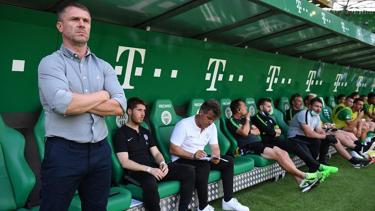 Фаєри та скандування: фанати "Ференцвароша" подякувати Реброву за вихід у групу ЛЧ – відео Фаєри та скандування: фанати "Ференцвароша" подякувати Реброву за вихід у групу ЛЧ – відео