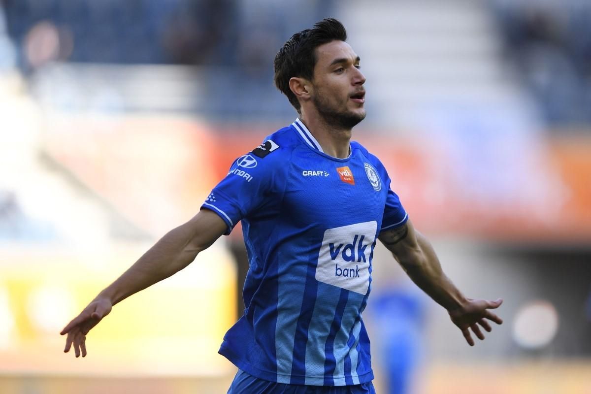 Яремчук оформив дубль у матчі чемпіонату Бельгії проти команди іншого українця: відео Яремчук оформив дубль у матчі чемпіонату Бельгії проти команди іншого українця: відео