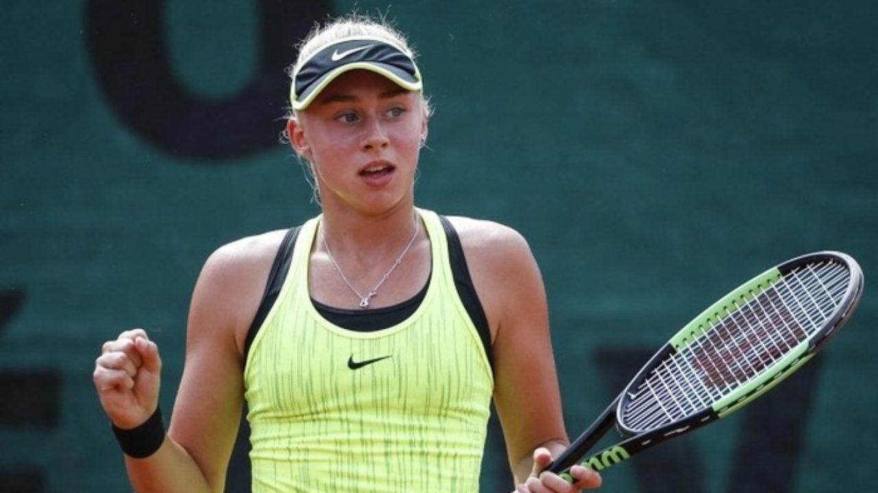 Вызвали саперов и собак: мама украинской теннисистки напугала организаторов Ролан Гаррос Вызвали саперов и собак: мама украинской теннисистки напугала организаторов Ролан Гаррос