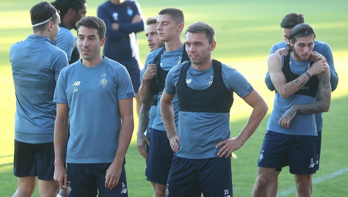 "Динамо" запропонувало перенести матч проти "Руха" зі Львова у Київ – львів'яни відмовили "Динамо" запропонувало перенести матч проти "Руха" зі Львова у Київ – львів'яни відмовили