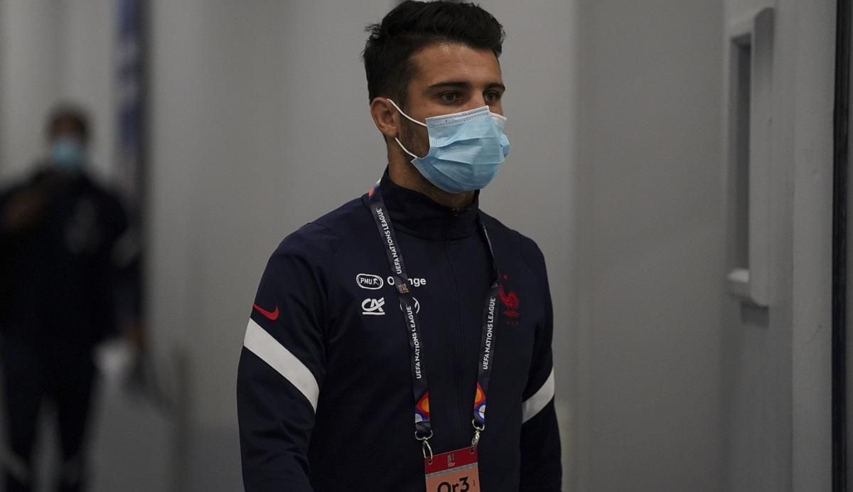 У сборной Франции проблемы – ключевой защитник заболел COVID-19 У сборной Франции проблемы – ключевой защитник заболел COVID-19