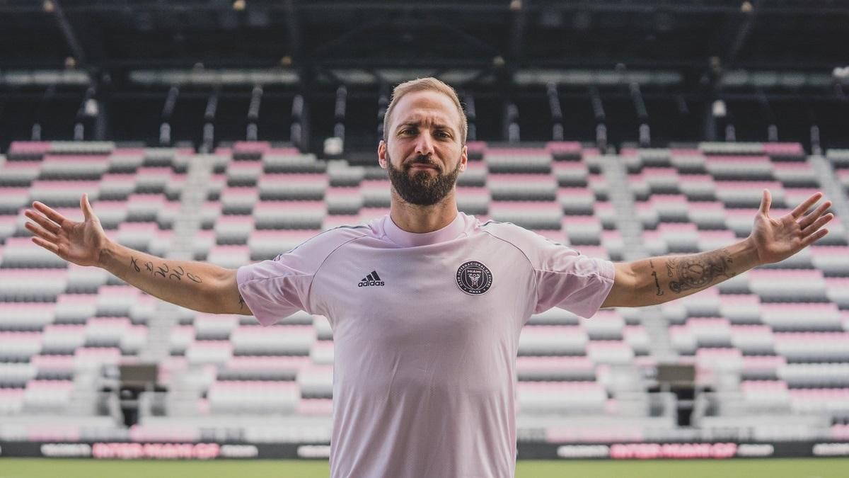 Зірковий аргентинець Ігуаїн забив приголомшливий дебютний гол у США, який приніс перемогу: відео Зірковий аргентинець Ігуаїн забив приголомшливий дебютний гол у США, який приніс перемогу: відео