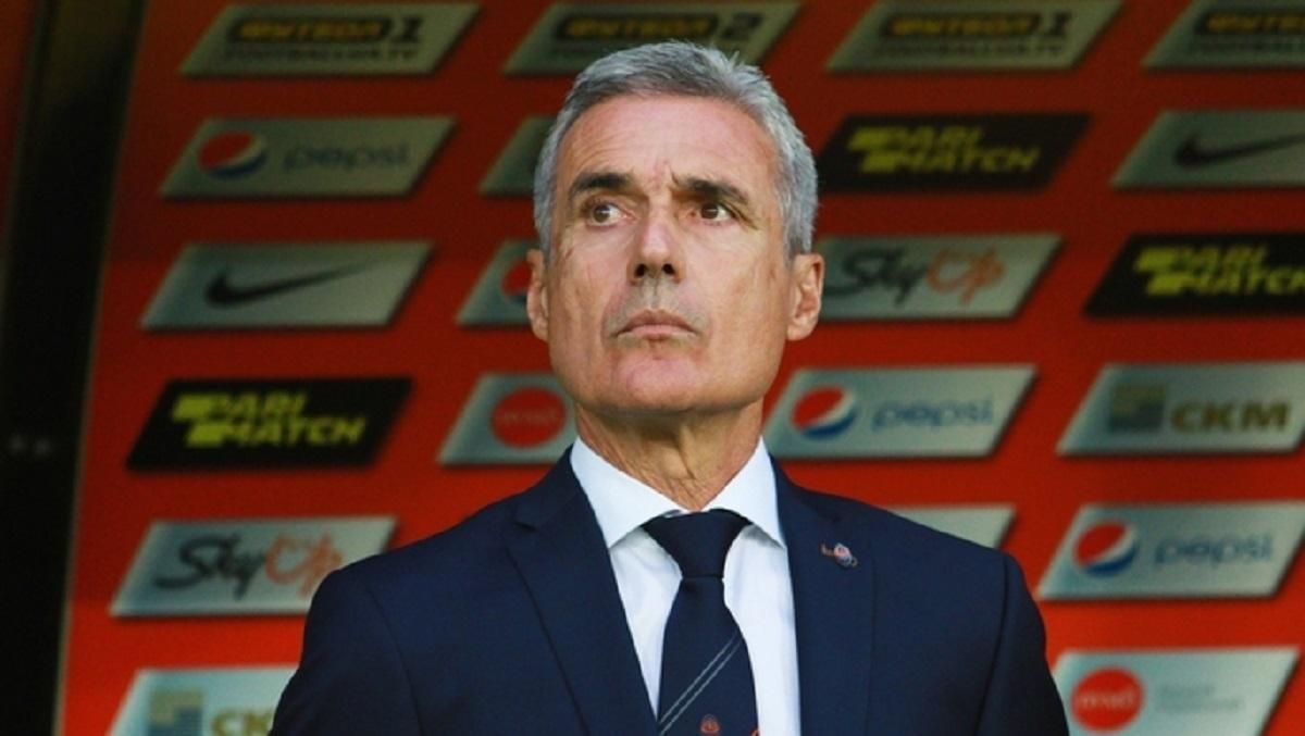 Каштру розповів, як "Шахтар" збирається грати в умовах спалаху коронавірусу Каштру розповів, як "Шахтар" збирається грати в умовах спалаху коронавірусу