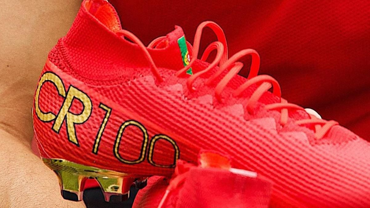 Криштиану Роналду выйдет на игру против Франции в особых бутсах: фото Криштиану Роналду выйдет на игру против Франции в особых бутсах: фото