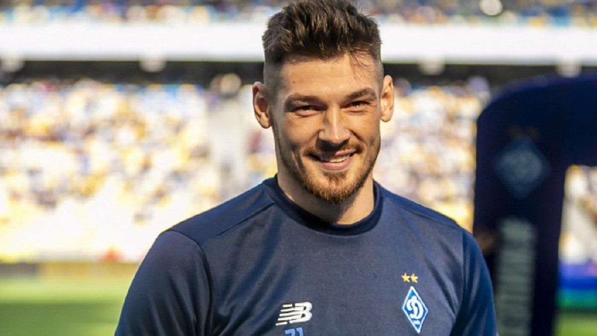 Голкіпер "Динамо" Бойко здійснив мрію 9-річного фаната: зворушливе відео Голкіпер "Динамо" Бойко здійснив мрію 9-річного фаната: зворушливе відео