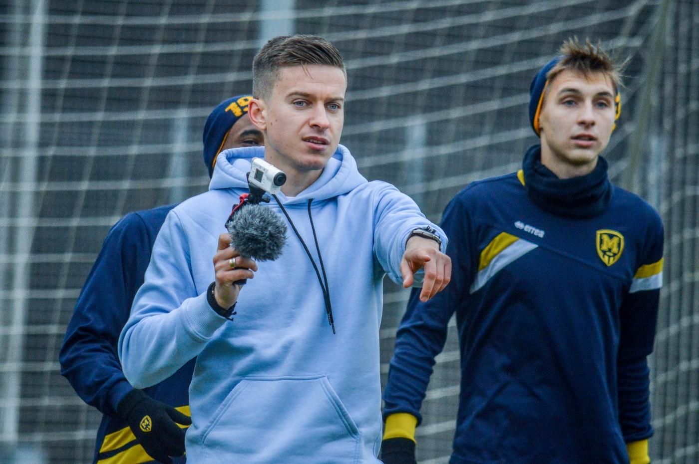 "Верес" оголосив про підписання відомого українського блогера Дмитра Поворознюка "Верес" оголосив про підписання відомого українського блогера Дмитра Поворознюка