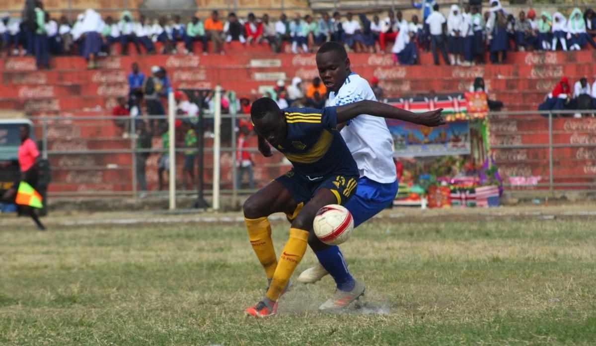 В Африці гравці до смерті побили свого одноклубника через пропущений гол В Африці гравці до смерті побили свого одноклубника через пропущений гол