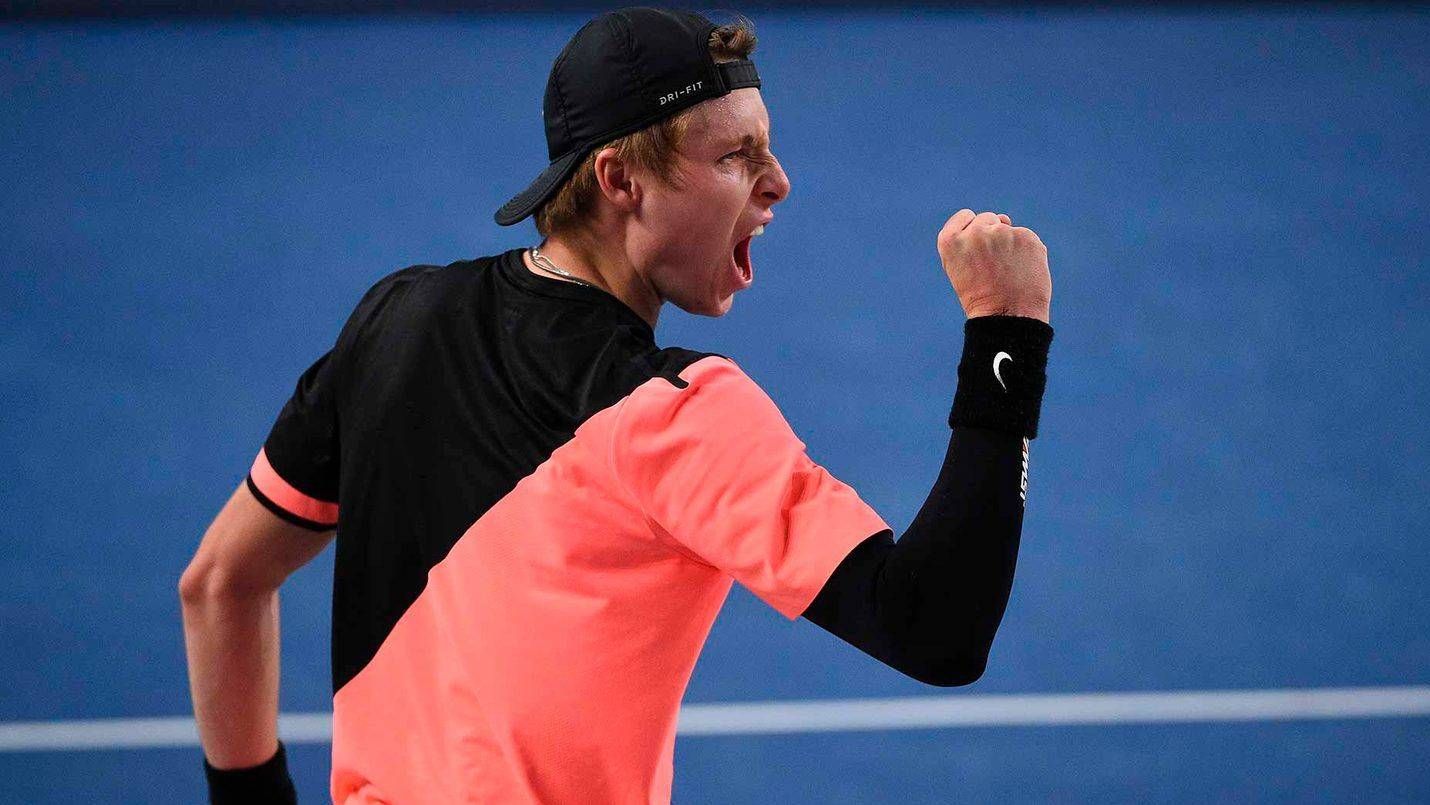 Белорусский теннисист устроил скандал из-за похода в туалет на турнире в России: видео Белорусский теннисист устроил скандал из-за похода в туалет на турнире в России: видео