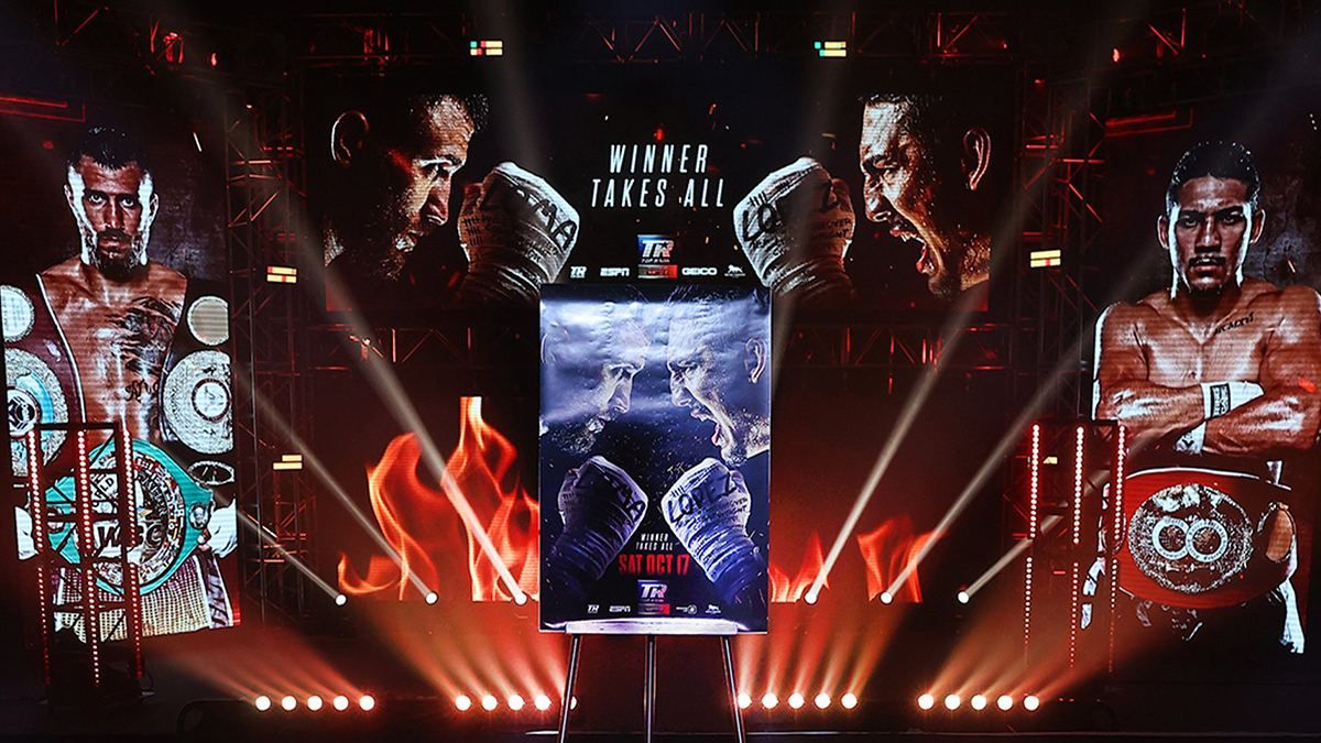 Бой Ломаченко – Лопес таки пройдет со зрителями: кто посетит поединок Бой Ломаченко – Лопес таки пройдет со зрителями: кто посетит поединок